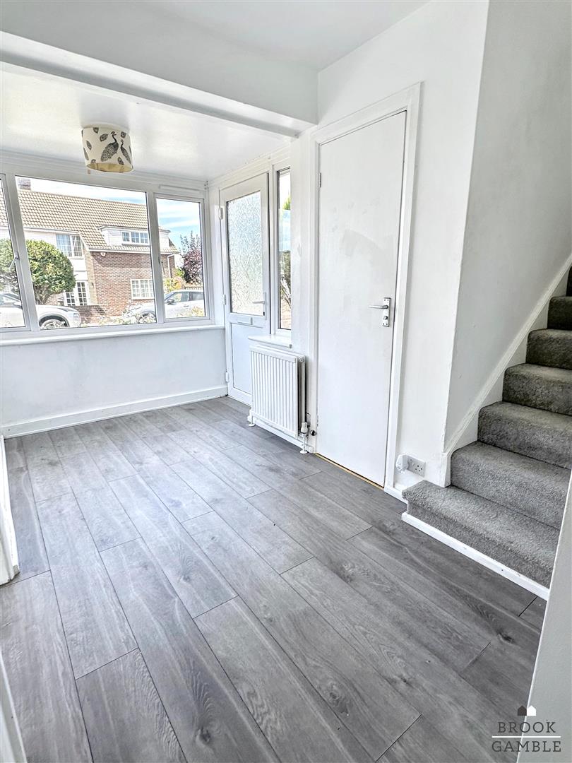 3 Bedroom House - Semi-Detached. Clifford Avenue in Eastbourne, East Sussex 8